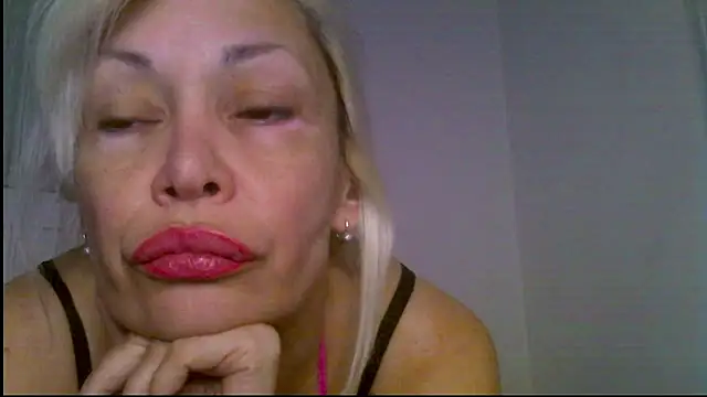 EvaaMina online show from 05-04-26, 12:08