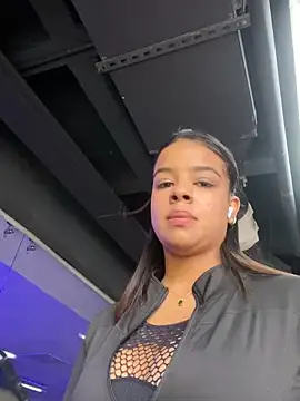 Snapshot of trianawhite chatting on 01-28-25, 08:04 trianawhite online show from 01-28-25, 08:04