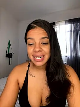 Snapshot of trianawhite chatting on 01-17-26, 03:15 trianawhite online show from 01-17-26, 03:15