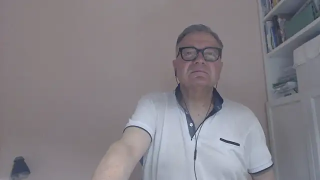 Snapshot of YOU6me chatting on 06-30-26, 10:26 YOU6me online show from 06-30-26, 10:26