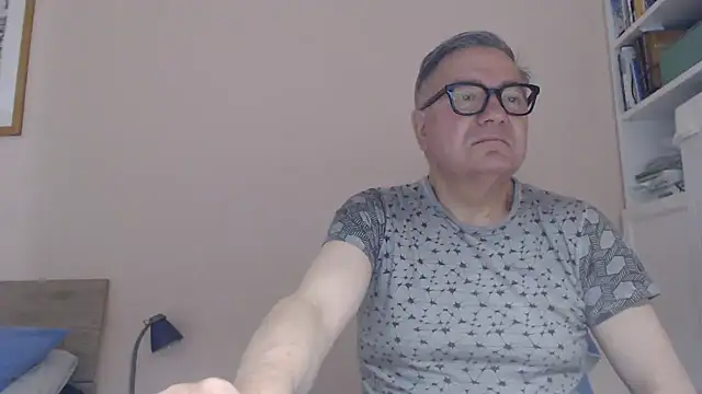 Snapshot of YOU6me chatting on 06-19-26, 07:14 YOU6me online show from 06-19-26, 07:14