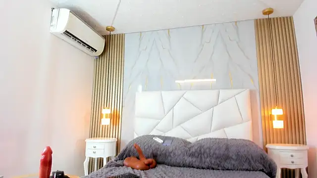 lissetlong69 online show from 02-25-25, 08:47