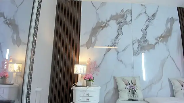 hannahill69 online show from 11-14-25, 05:11