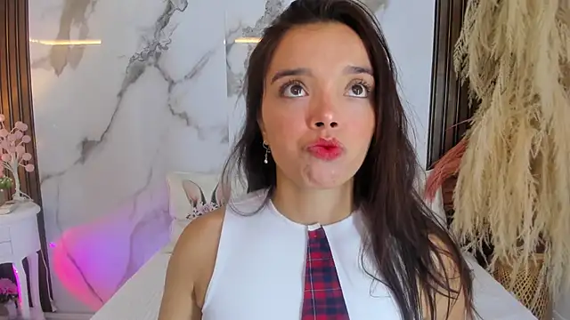 hannahill69 online show from 10-08-25, 04:47