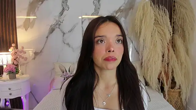 hannahill69 online show from 11-08-25, 04:49