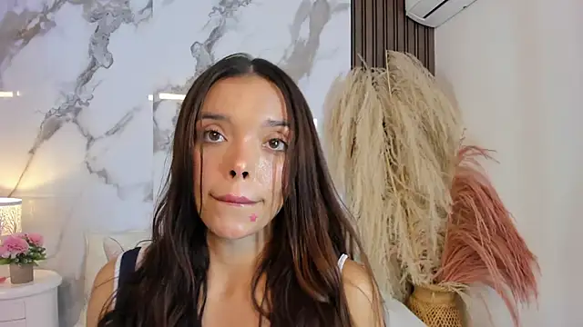 hannahill69 online show from 05-12-26, 05:04