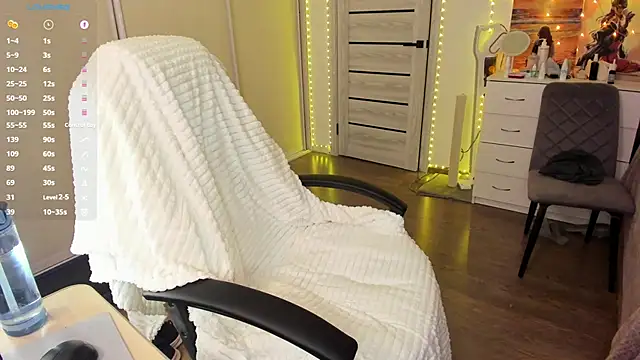 Snapshot of Ophelia_mm chatting on 11-15-25, 07:12 Ophelia mm online show from 11-15-25, 07:12