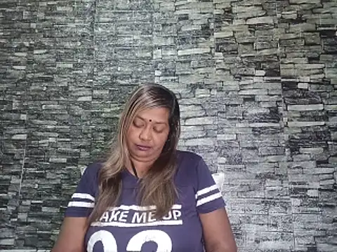 Mammabear 4u online show from 06-11-26, 05:43