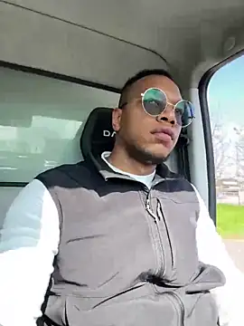 Snapshot of iamrafaelhot chatting on 03-13-25, 01:18 iamrafaelhot online show from 03-13-25, 01:18