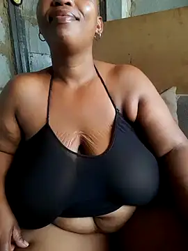 Snapshot of winterqueenx chatting on 03-06-25, 12:52 winterqueenx online show from 03-06-25, 12:52
