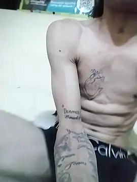 001HENRYAlejandro online show from 10-31-25, 01:13