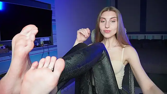 CassiaBlade1 online show from 11-16-25, 04:12