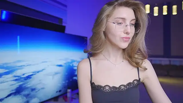 CassiaBlade1 online show from 04-11-26, 04:32