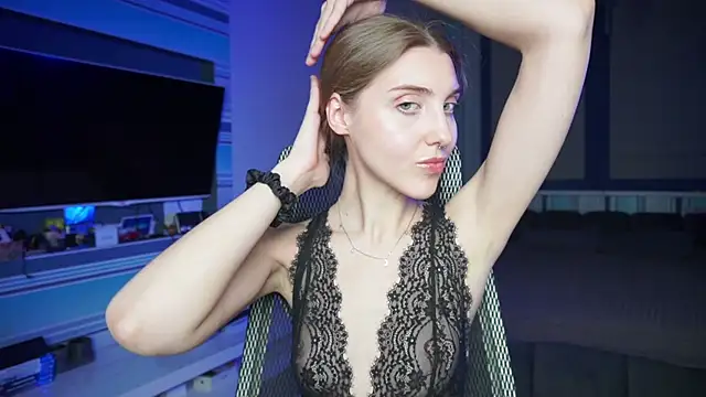 CassiaBlade1 online show from 10-19-25, 04:32