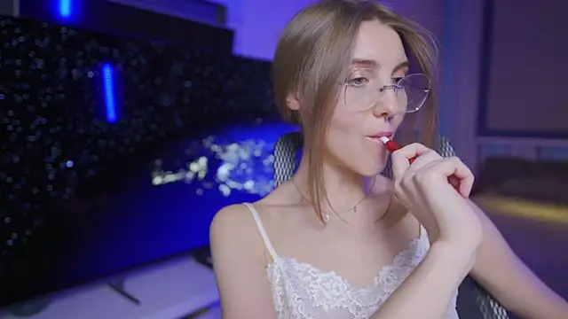 CassiaBlade1 online show from 04-19-26, 05:03