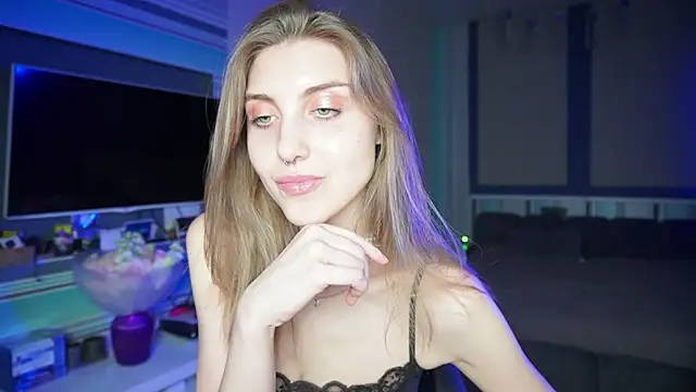 CassiaBlade1 online show from 09-10-25, 06:29