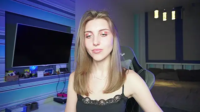 CassiaBlade1 online show from 09-18-25, 06:44