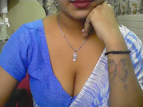 LovingPihu online show from 06-11-26, 05:26