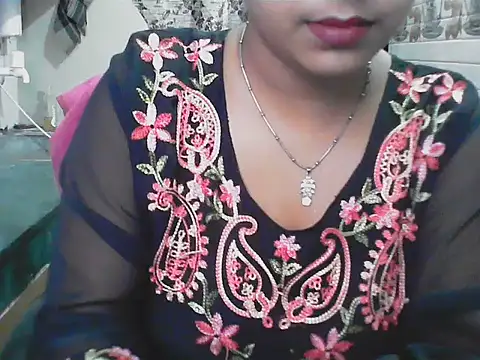LovingPihu online show from 06-12-26, 05:27