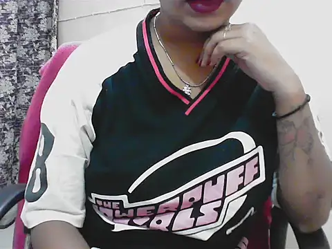 Snapshot of LovingPihu chatting on 05-14-26, 05:37 LovingPihu online show from 05-14-26, 05:37