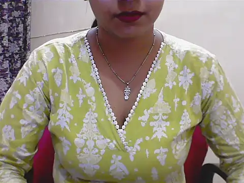 Snapshot of LovingPihu chatting on 04-30-26, 05:36 LovingPihu online show from 04-30-26, 05:36