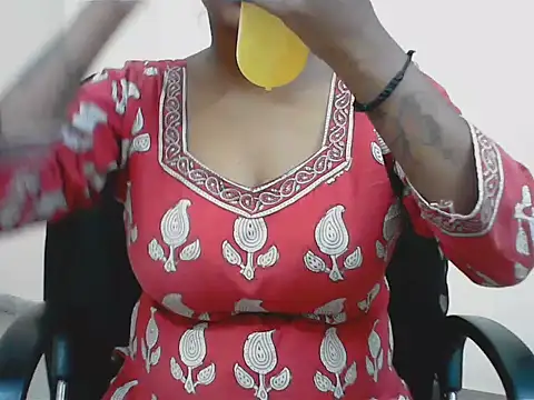 LovingPihu online show from 07-14-26, 05:45