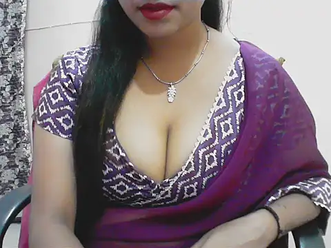 Snapshot of LovingPihu chatting on 04-24-26, 06:15 LovingPihu online show from 04-24-26, 06:15