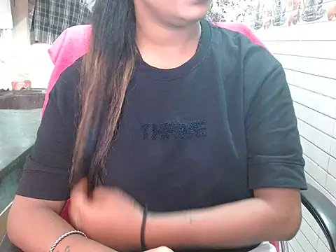 LovingPihu online show from 10-09-25, 05:08