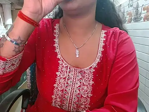 LovingPihu online show from 03-29-26, 06:04