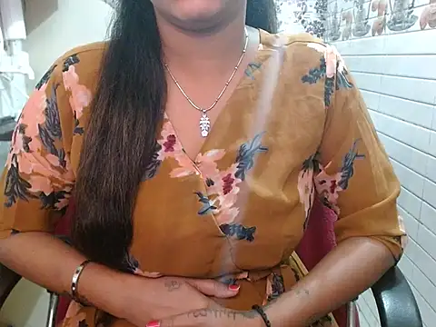 LovingPihu online show from 03-21-26, 08:41