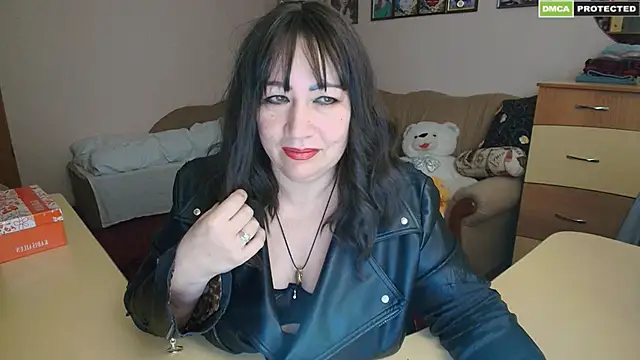Snapshot of Lucretia_Goldi_ chatting on 03-19-25, 12:37 Lucretia Goldi  online show from 03-19-25, 12:37