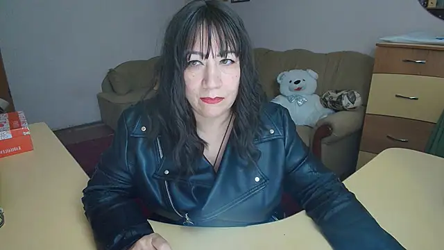 Snapshot of Lucretia_Goldi_ chatting on 03-04-25, 05:34 Lucretia Goldi  online show from 03-04-25, 05:34