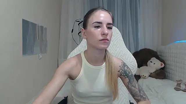 DeboraHorny online show from 11-22-25, 07:07
