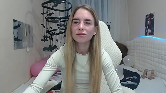 DeboraHorny online show from 10-17-25, 06:06