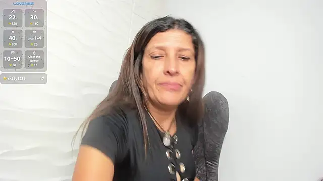 Snapshot of Keyla_Milf chatting on 02-20-25, 02:51 Keyla Milf online show from 02-20-25, 02:51
