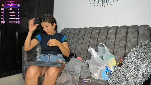 Snapshot of Keyla_Milf chatting on 10-01-25, 02:49 Keyla Milf online show from 10-01-25, 02:49
