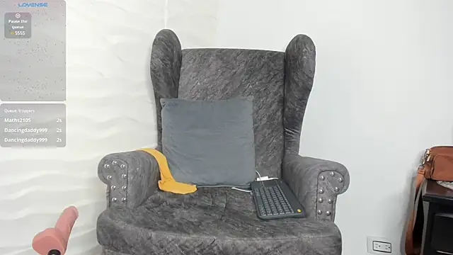 Snapshot of Keyla_Milf chatting on 03-21-25, 06:05 Keyla Milf online show from 03-21-25, 06:05