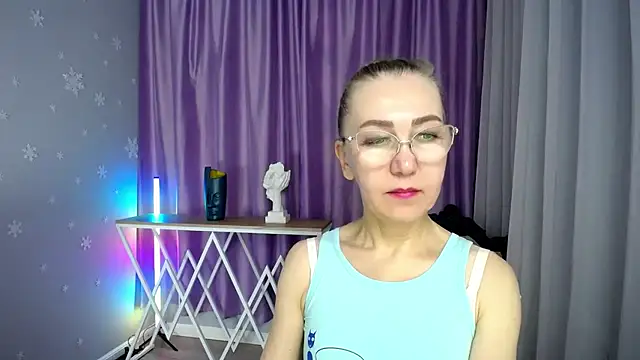 queen a n i online show from 09-15-25, 10:05