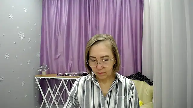 queen a n i online show from 03-08-26, 07:44