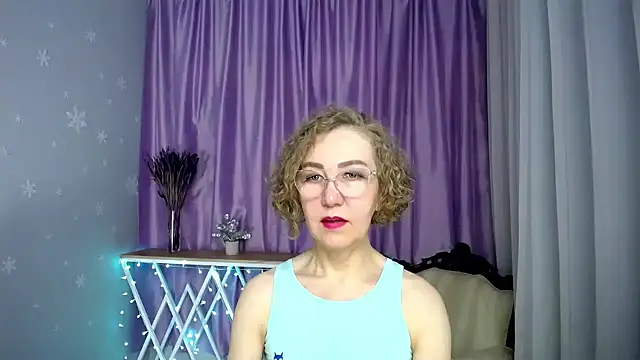 queen a n i online show from 05-10-26, 09:57