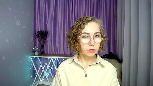 Snapshot of queen_a_n_i chatting on 06-04-26, 10:20 queen a n i online show from 06-04-26, 10:20