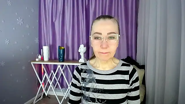 queen a n i online show from 03-08-25, 08:55