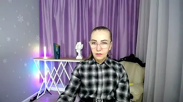 queen a n i online show from 09-27-25, 11:27