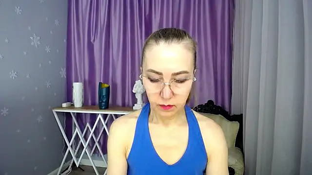 queen a n i online show from 03-19-25, 12:12