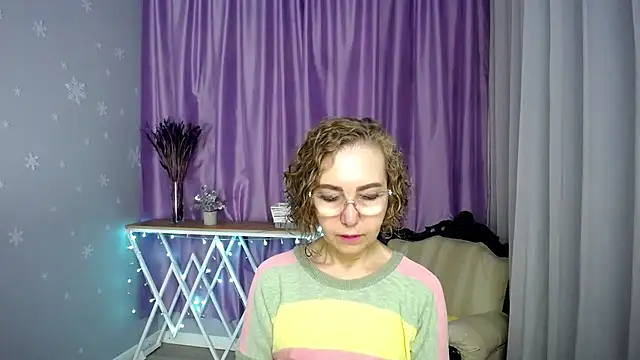 Snapshot of queen_a_n_i chatting on 07-04-26, 07:04 queen a n i online show from 07-04-26, 07:04