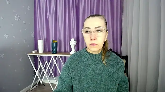 queen a n i online show from 03-19-25, 08:34