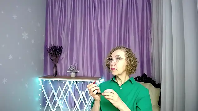 queen a n i online show from 05-16-26, 08:35