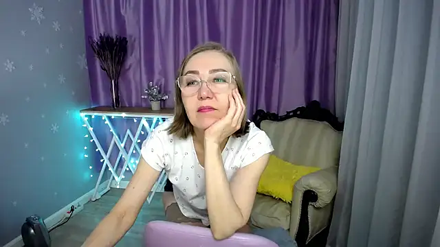 queen a n i online show from 04-10-26, 10:33