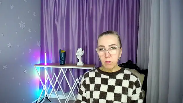 queen a n i online show from 09-14-25, 11:21