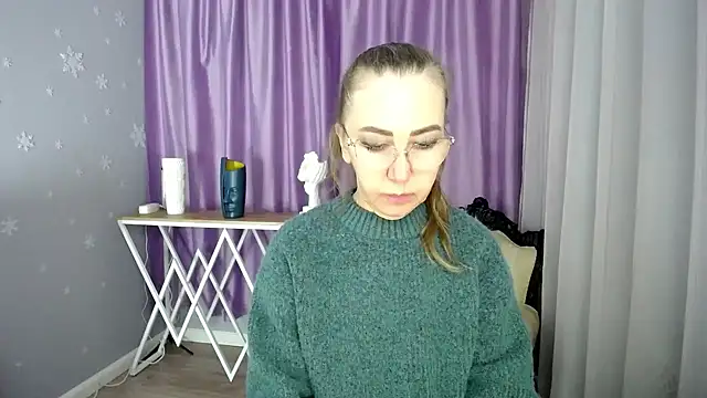 queen a n i online show from 03-18-25, 08:50